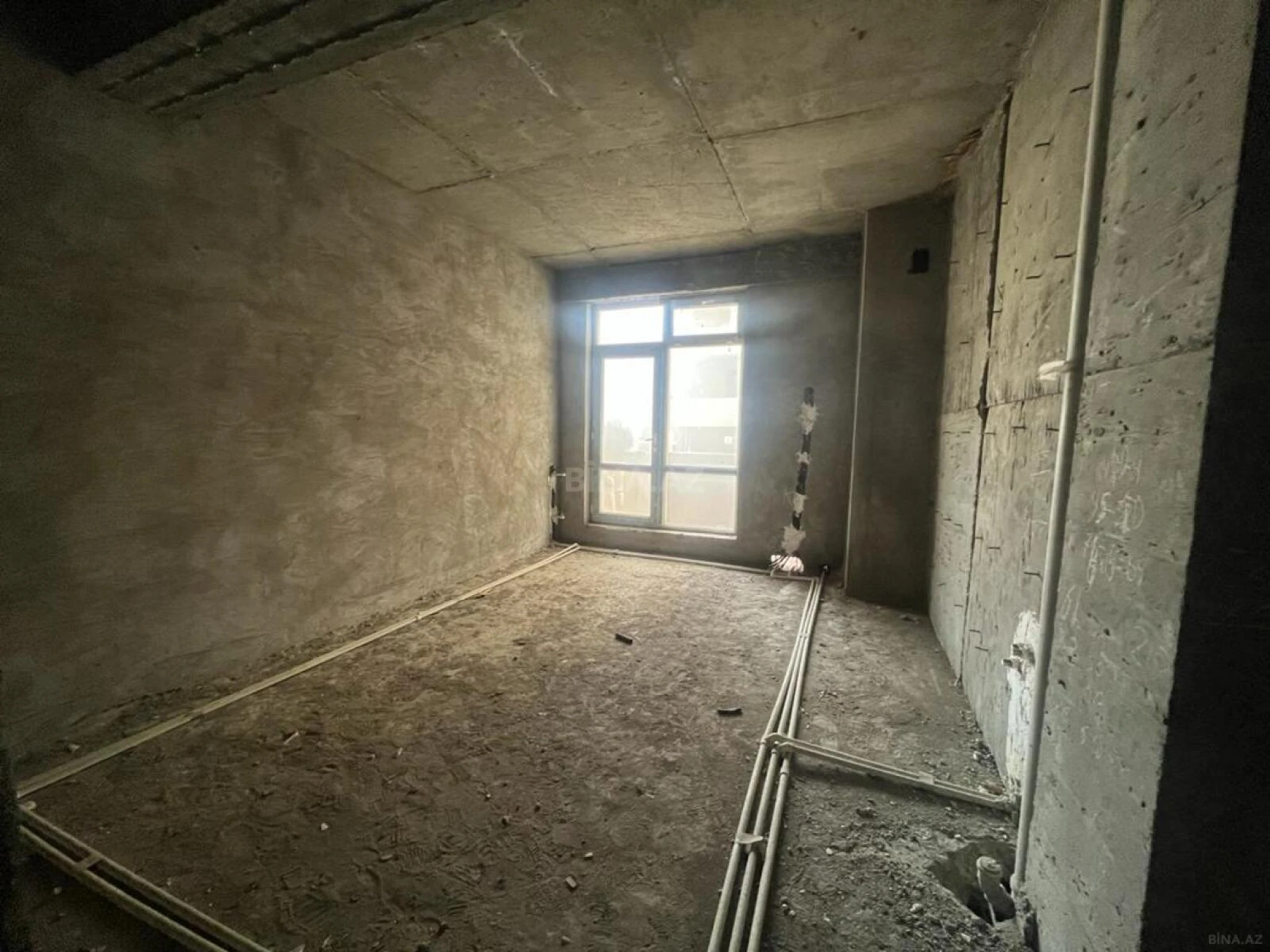 Satılır 3 otaqlı mənzil 136 m²