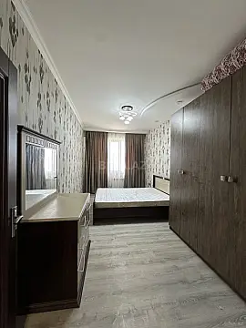 Satılır 2 otaqlı mənzil 70 m²