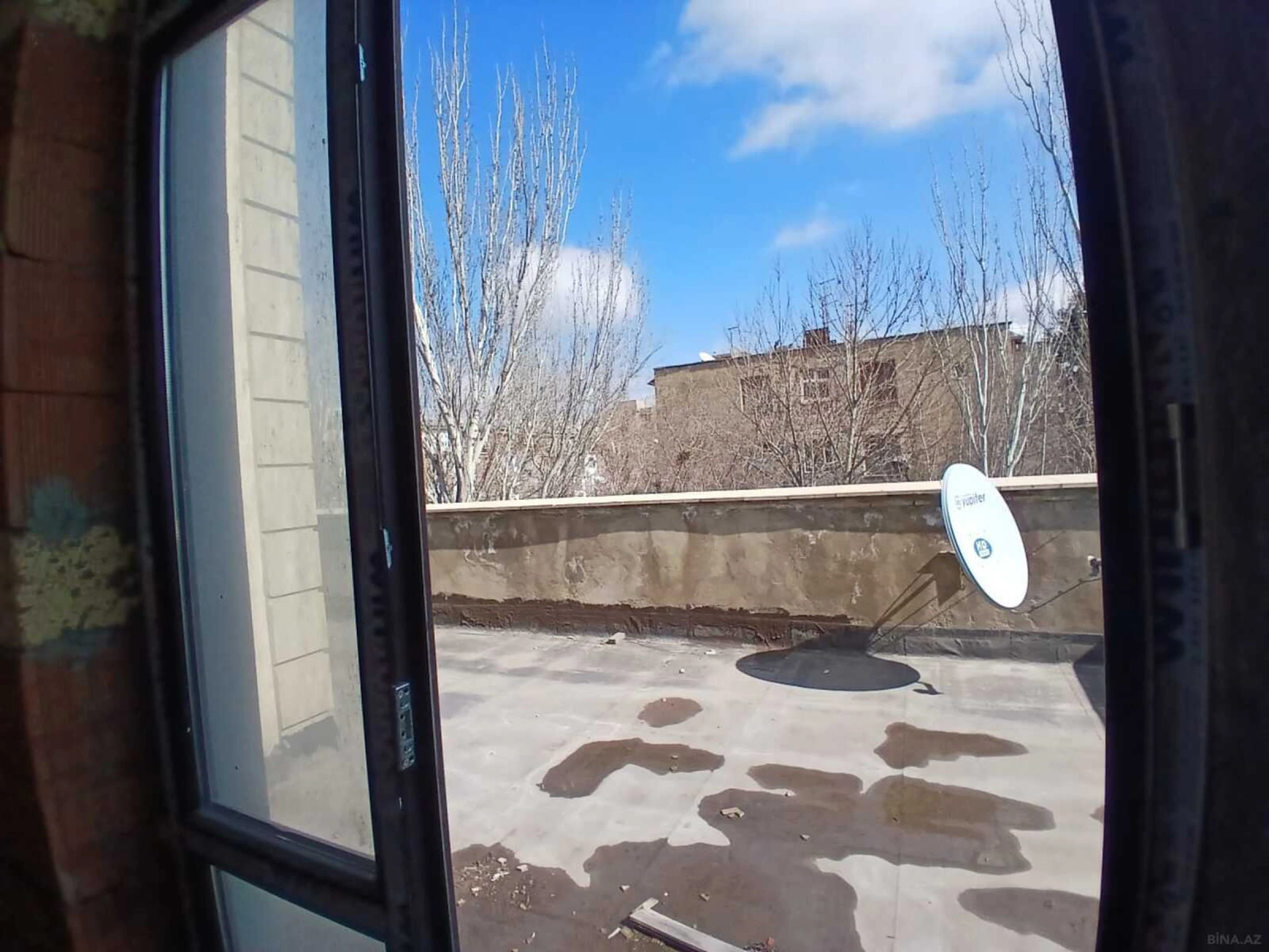 Satılır 3 otaqlı mənzil 110 m²