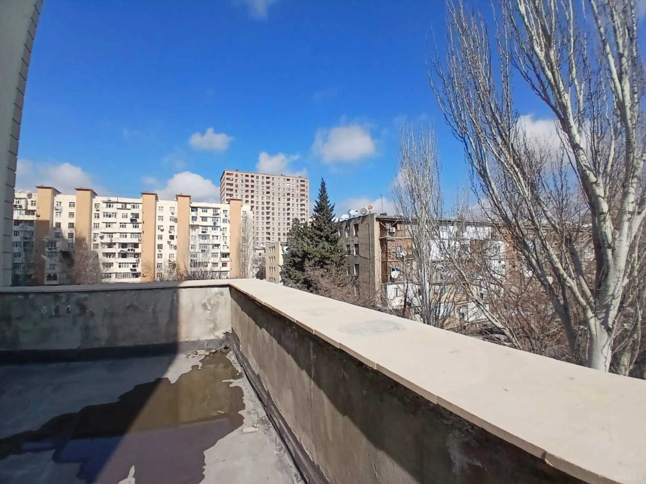 Satılır 3 otaqlı mənzil 110 m²