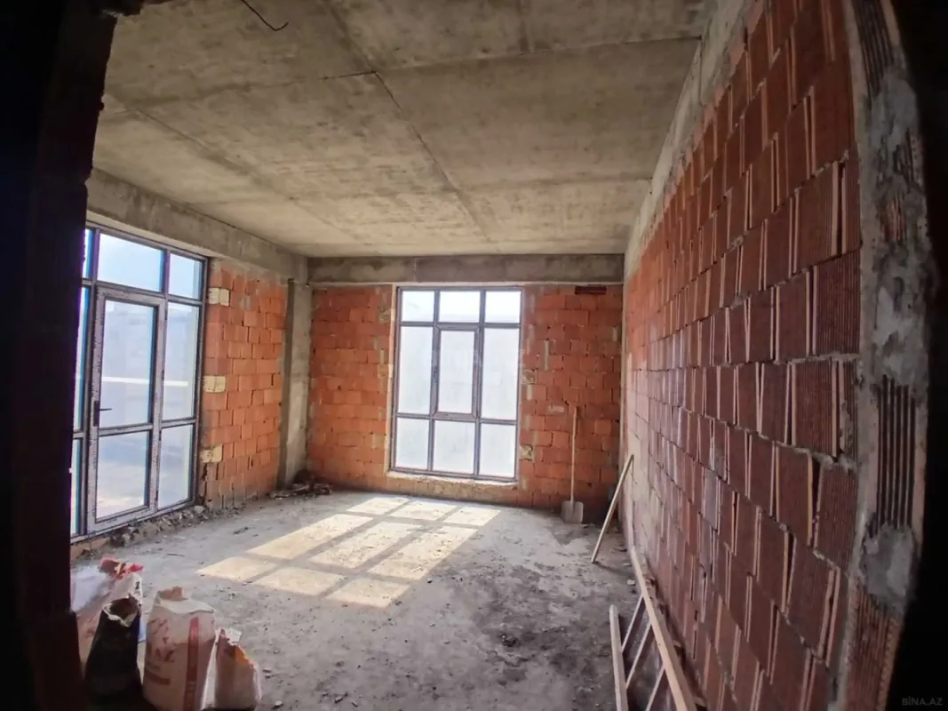 Satılır 3 otaqlı mənzil 110 m²