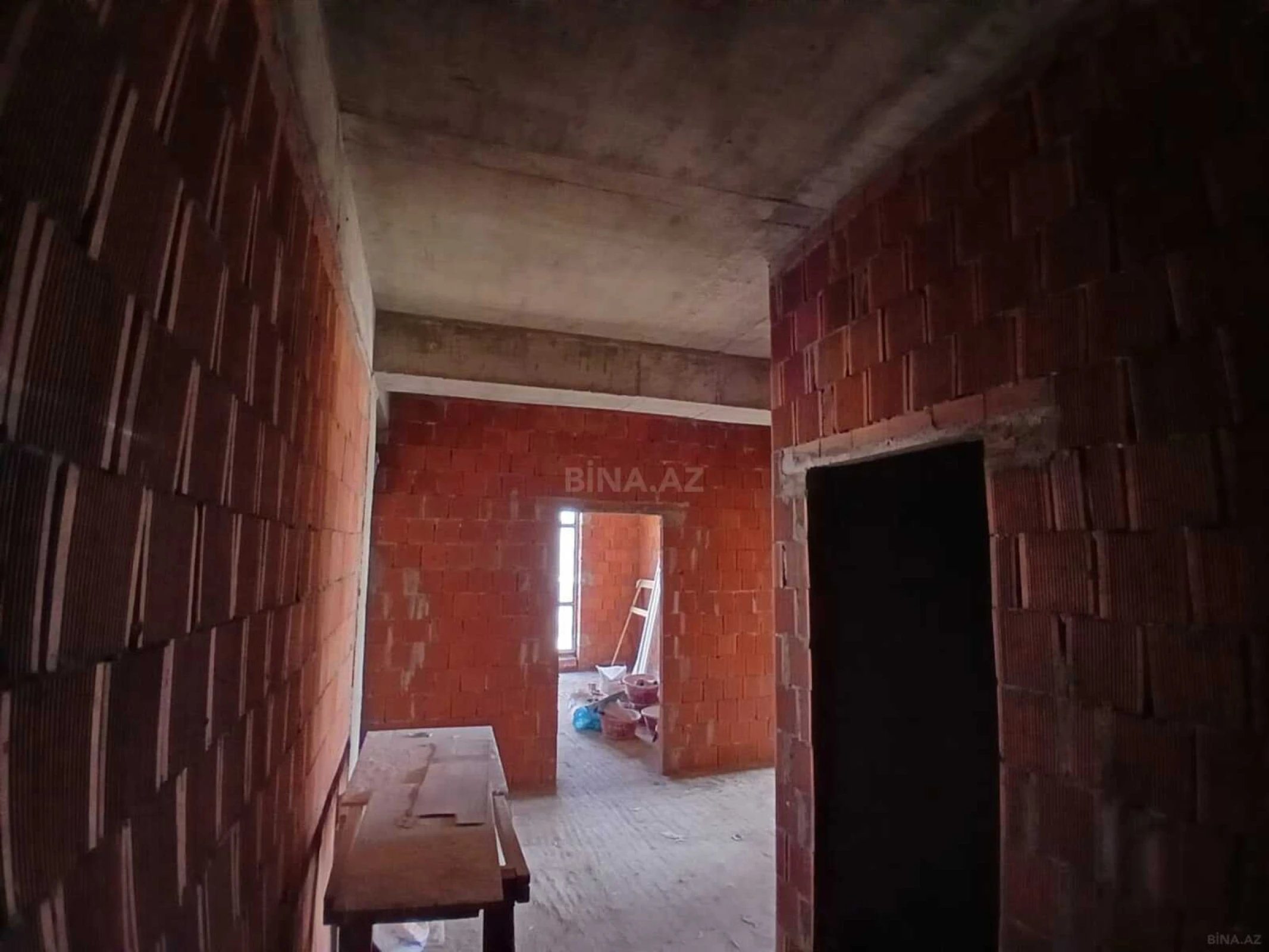 Satılır 3 otaqlı mənzil 110 m²