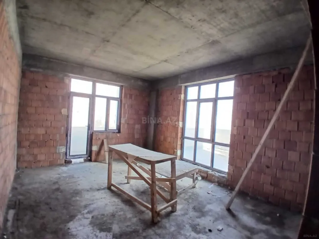 Satılır 3 otaqlı mənzil 110 m²