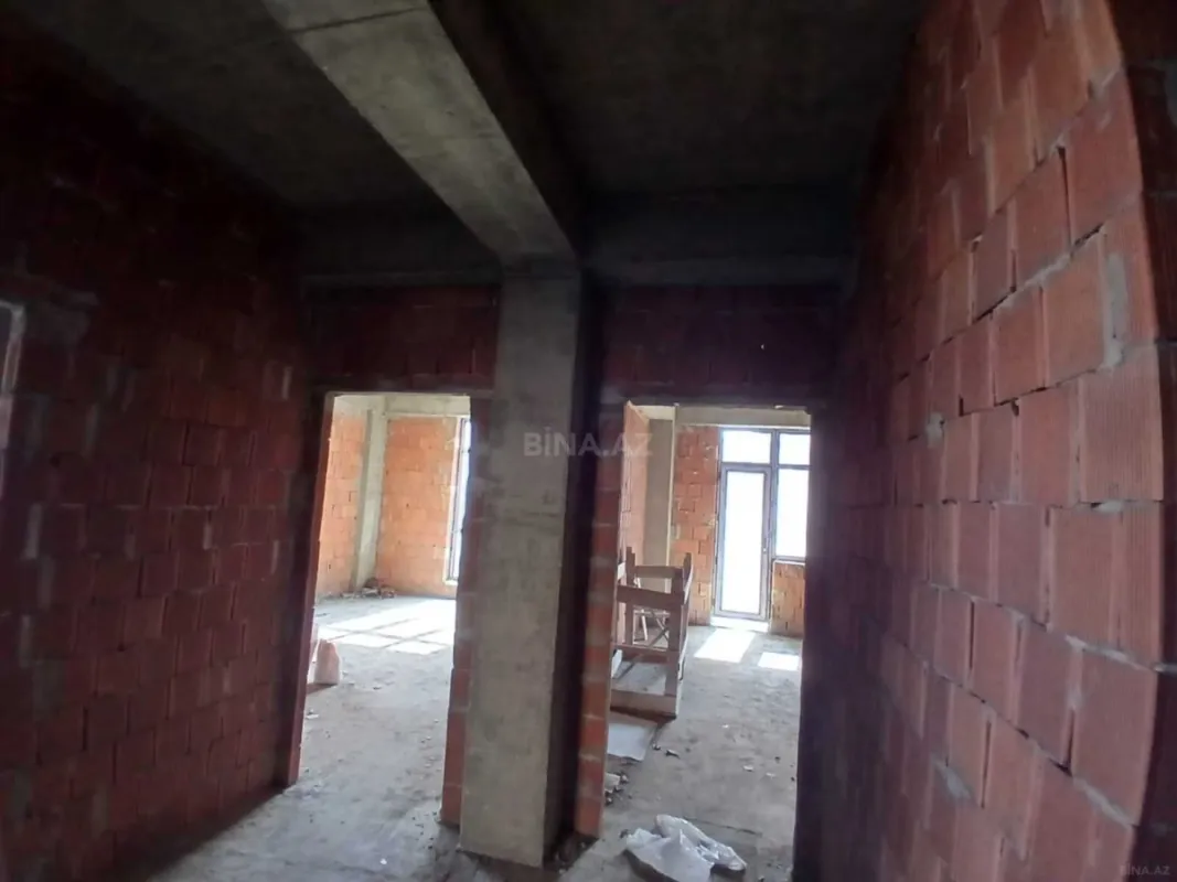 Satılır 3 otaqlı mənzil 110 m²