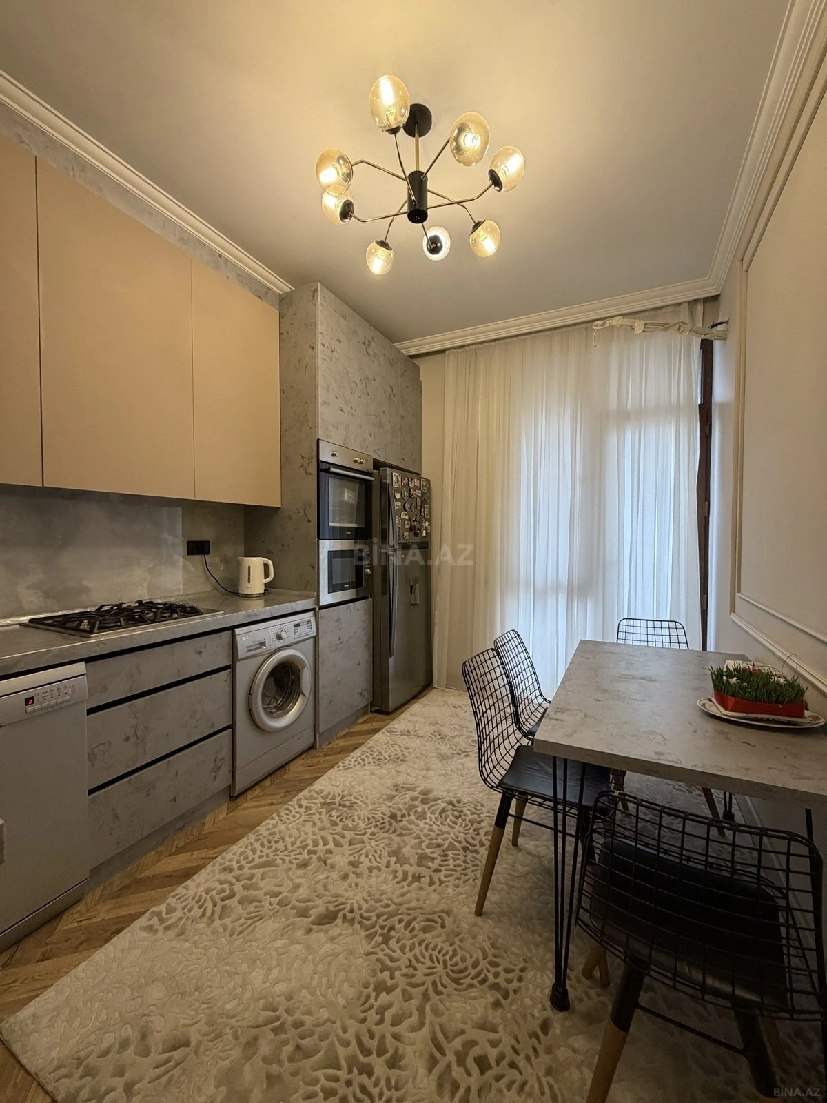 Satılır 3 otaqlı mənzil 105 m²