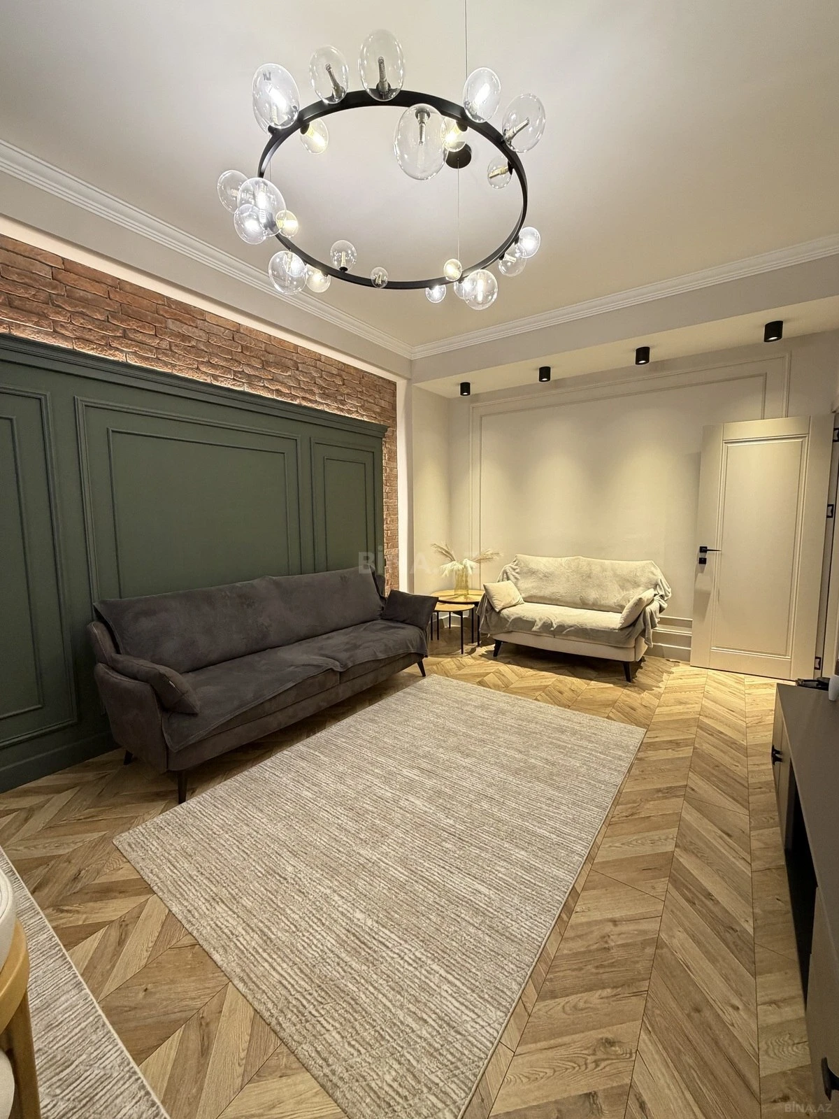 Satılır 3 otaqlı mənzil 105 m²