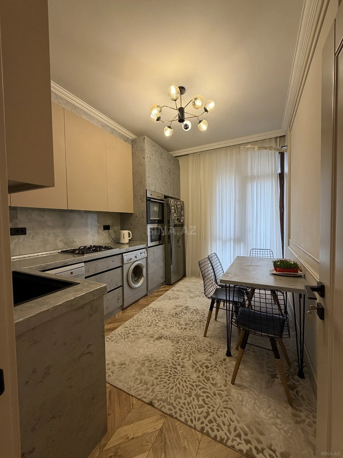 Satılır 3 otaqlı mənzil 105 m²