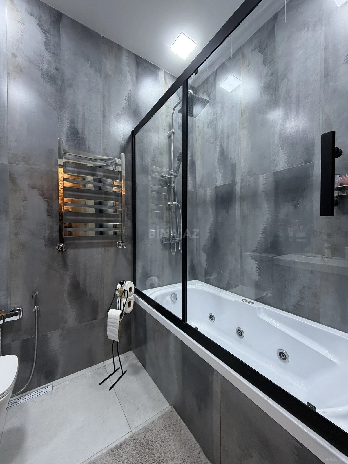 Satılır 3 otaqlı mənzil 105 m²