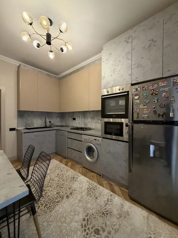 Satılır 3 otaqlı mənzil 105 m²