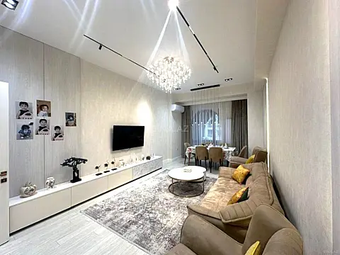 Satılır 3 otaqlı mənzil 108 m²