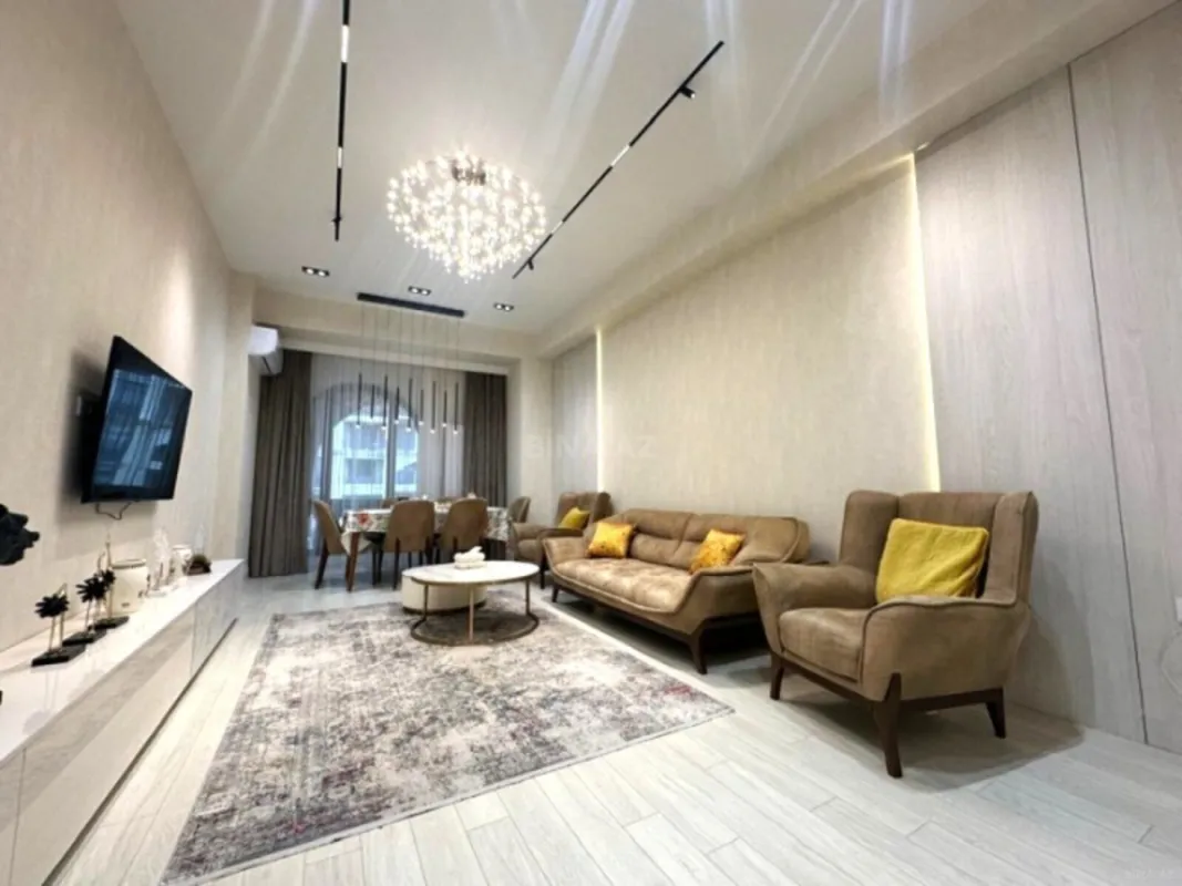 Satılır 3 otaqlı mənzil 108 m²