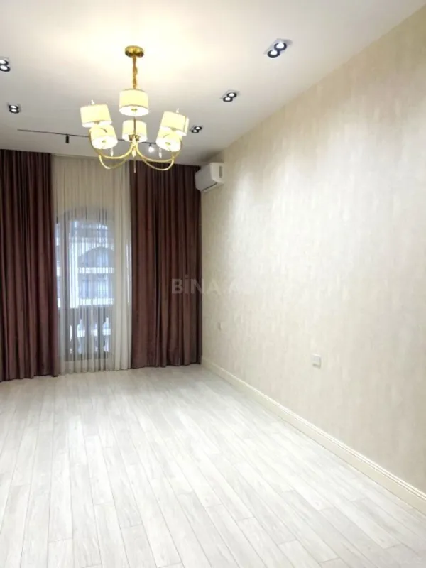 Satılır 3 otaqlı mənzil 108 m²