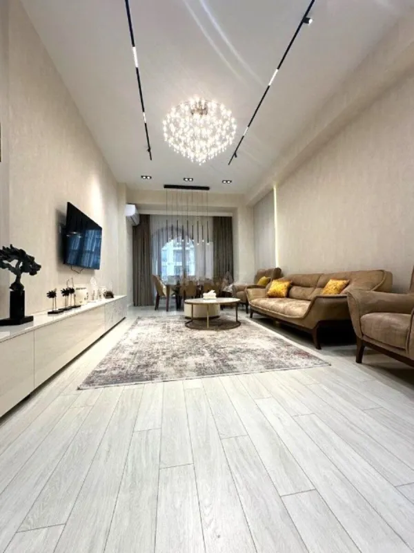 Satılır 3 otaqlı mənzil 108 m²