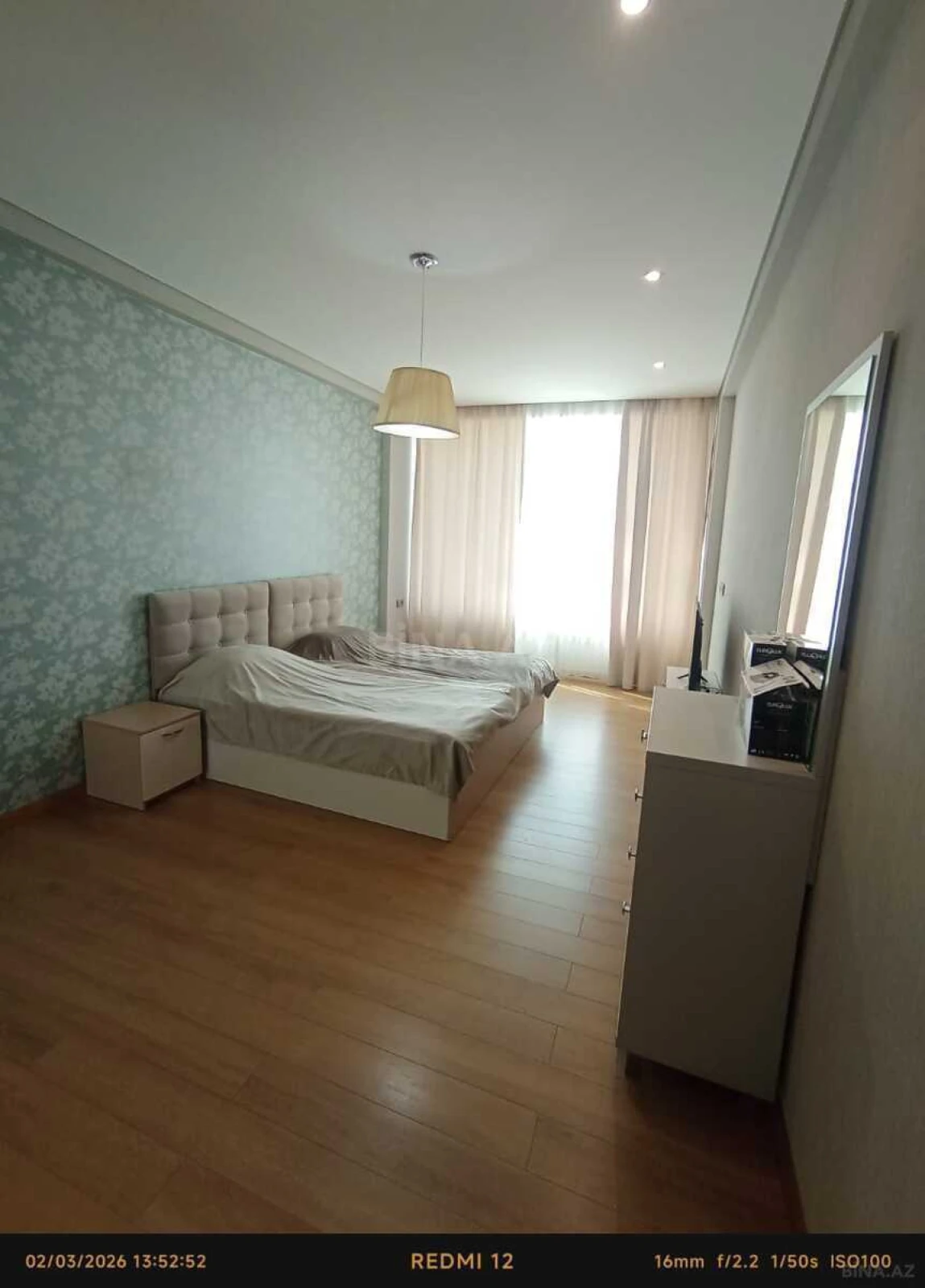 Kirayə verilir 2 otaqlı mənzil 101 m²