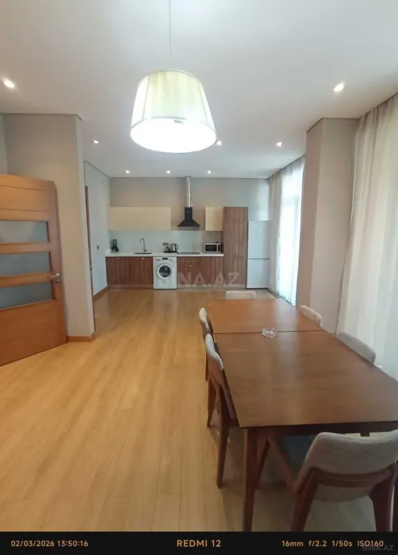 Kirayə verilir 2 otaqlı mənzil 101 m²
