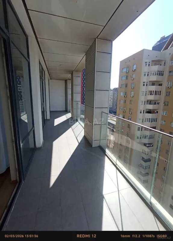 Kirayə verilir 2 otaqlı mənzil 101 m²
