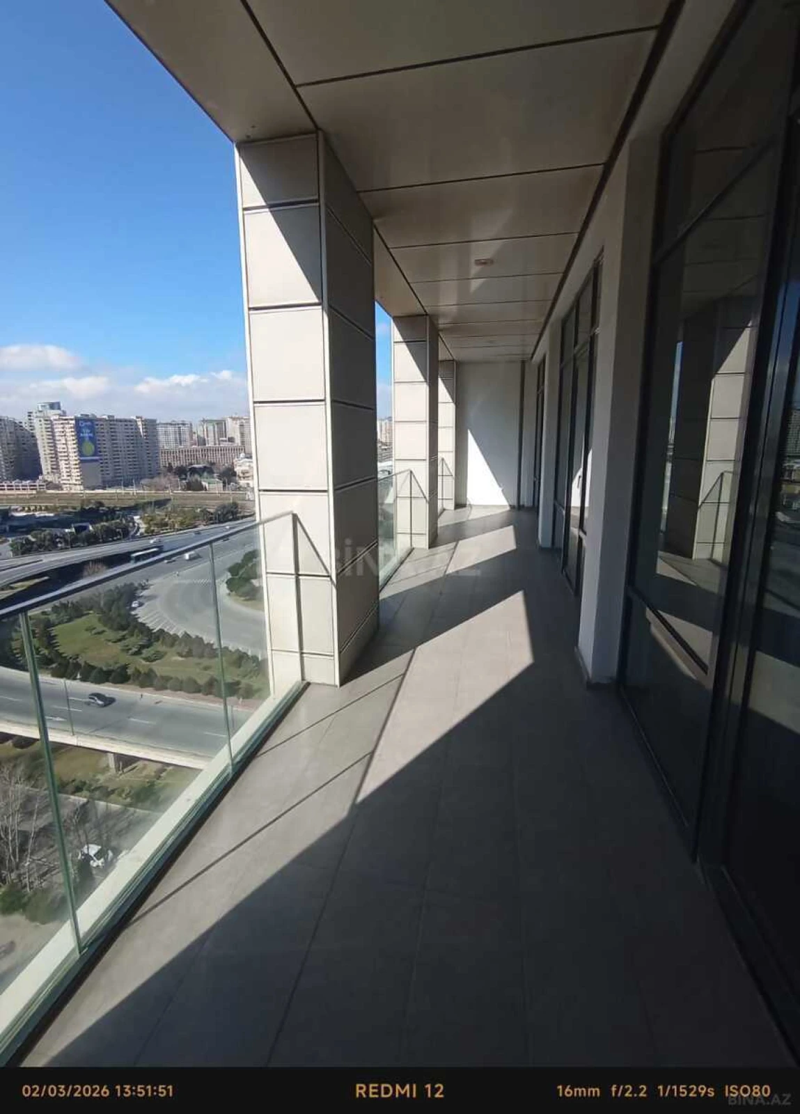 Kirayə verilir 2 otaqlı mənzil 101 m²