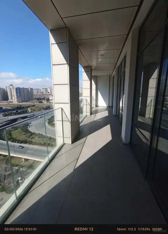 Kirayə verilir 2 otaqlı mənzil 101 m²