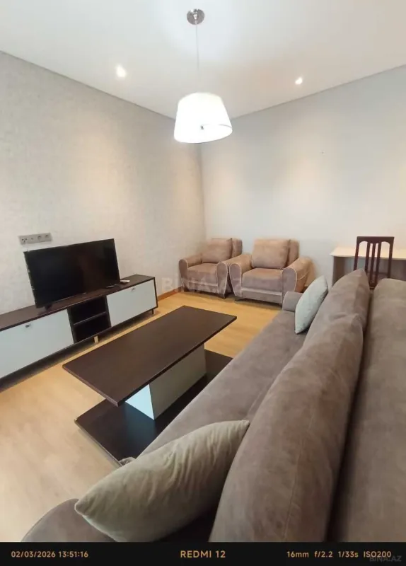 Kirayə verilir 2 otaqlı mənzil 101 m²