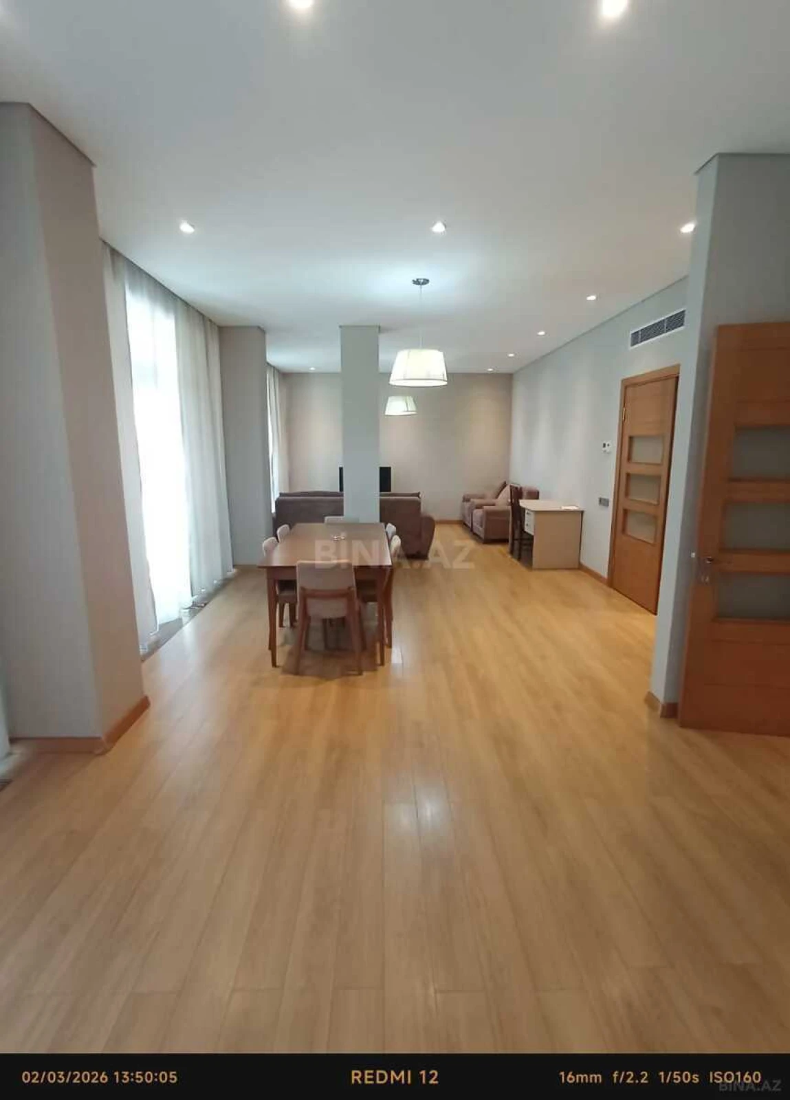 Kirayə verilir 2 otaqlı mənzil 101 m²