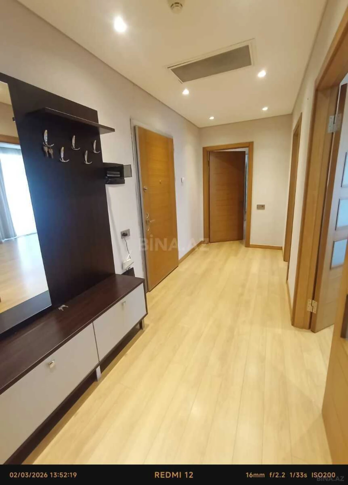 Kirayə verilir 2 otaqlı mənzil 101 m²