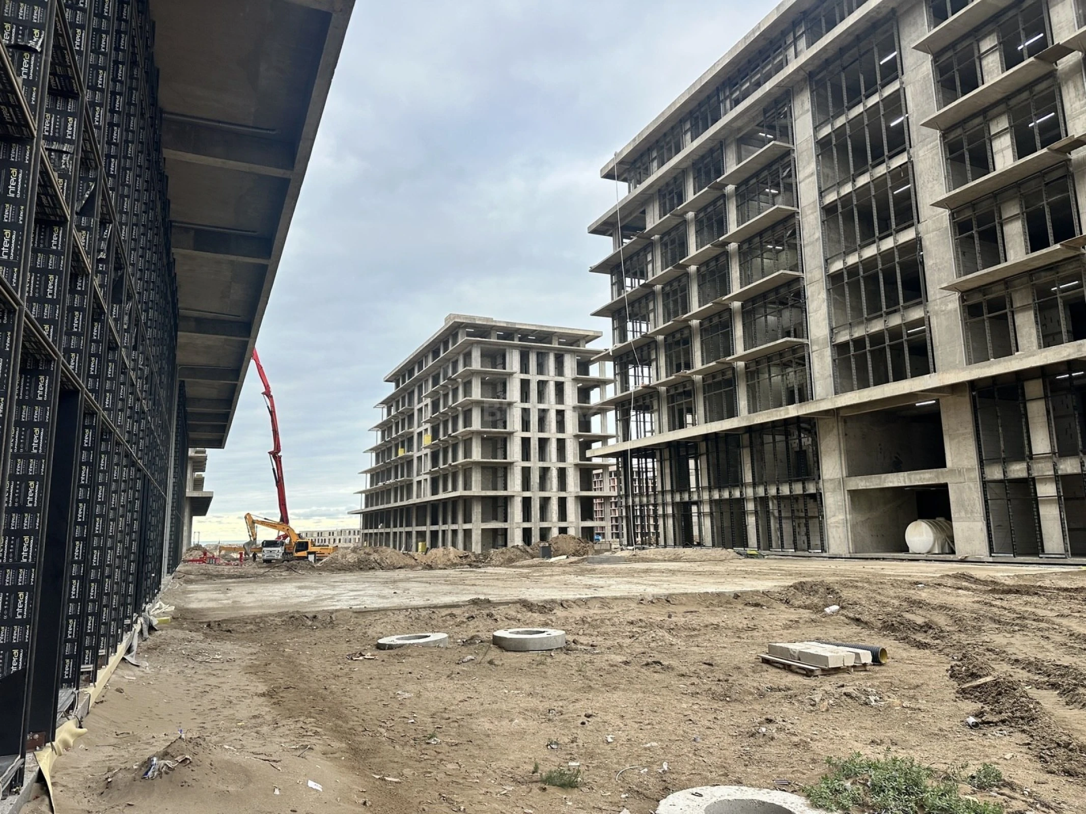 Satılır 1 otaqlı mənzil 46.1 m²