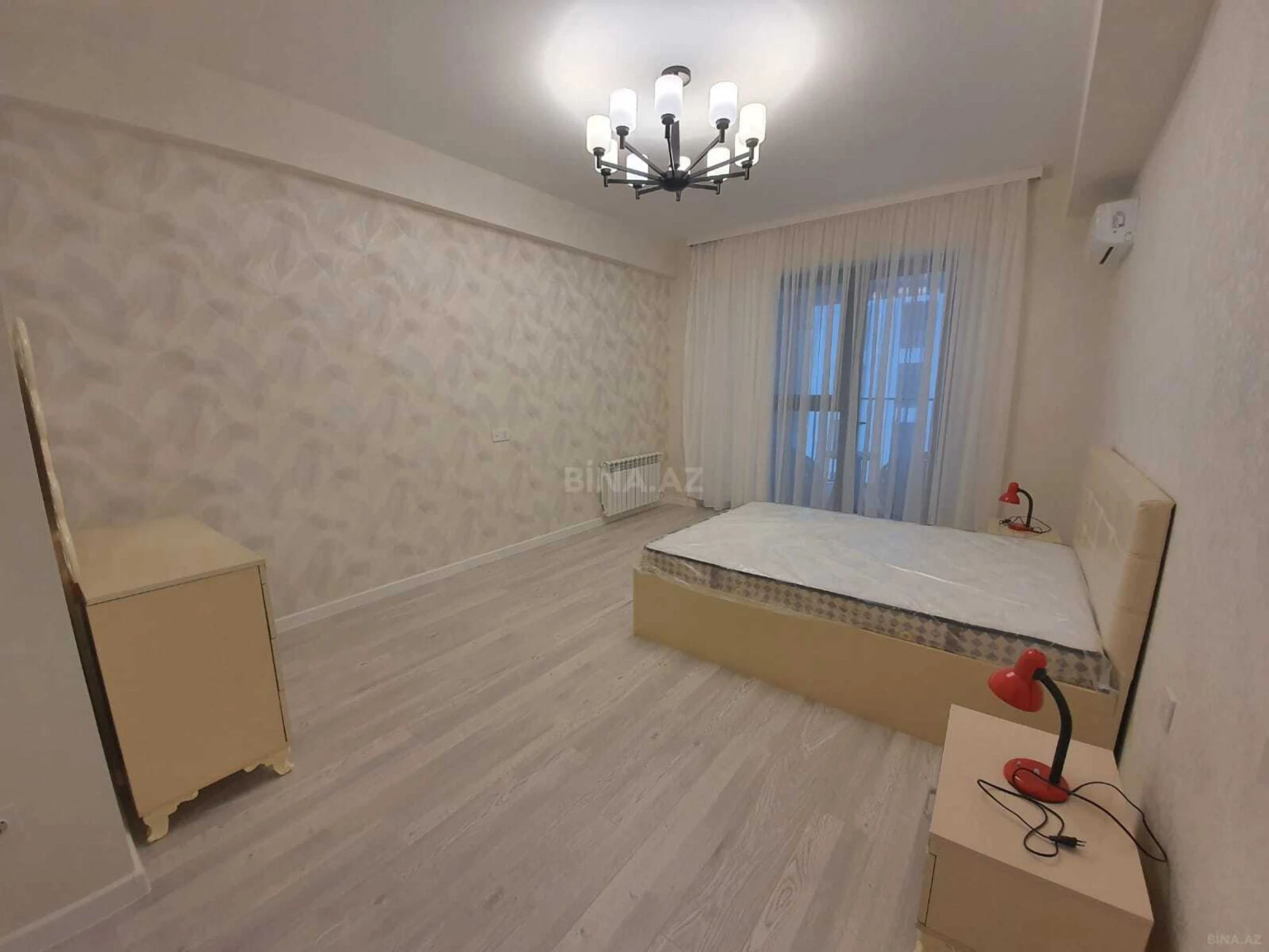 Kirayə verilir 2 otaqlı mənzil 85 m²