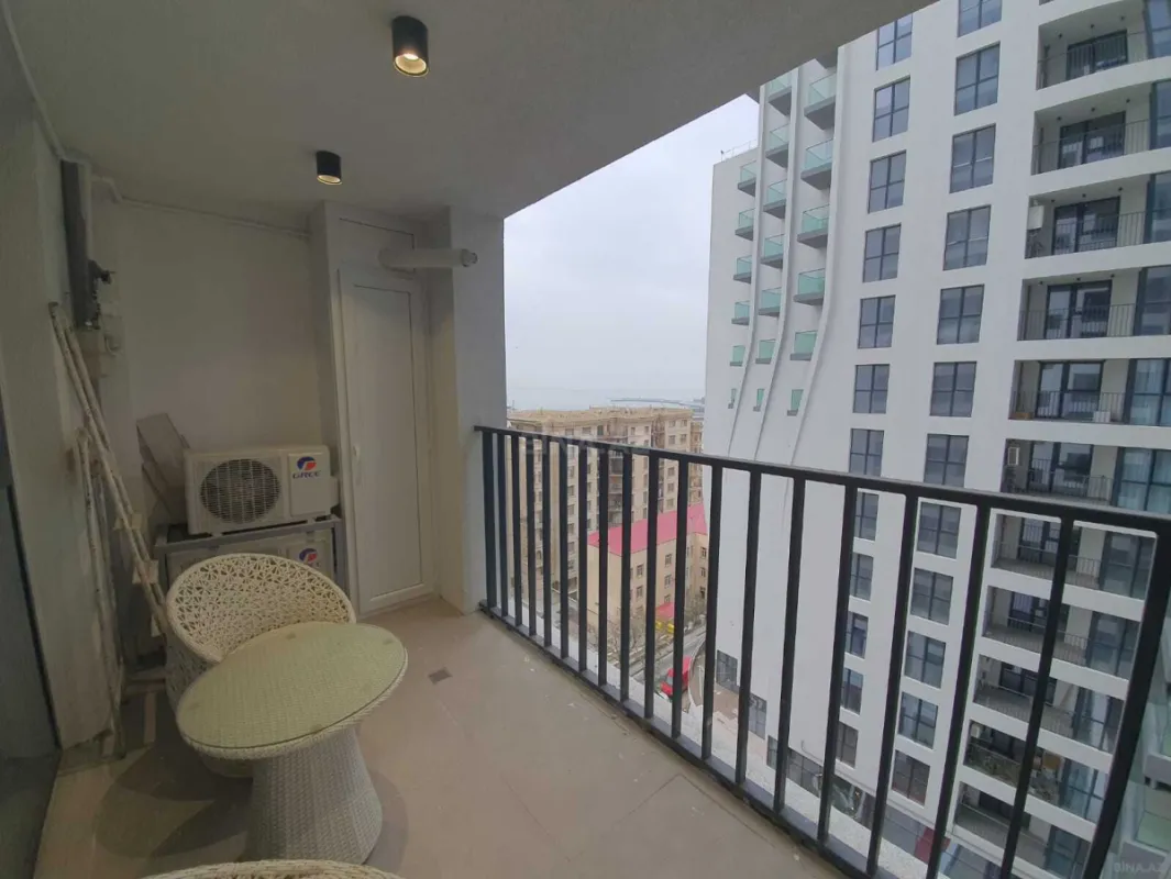 Kirayə verilir 2 otaqlı mənzil 85 m²