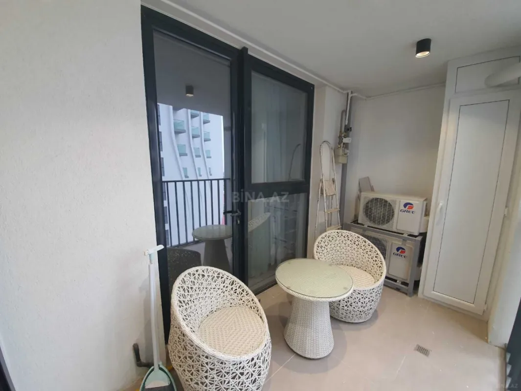 Kirayə verilir 2 otaqlı mənzil 85 m²