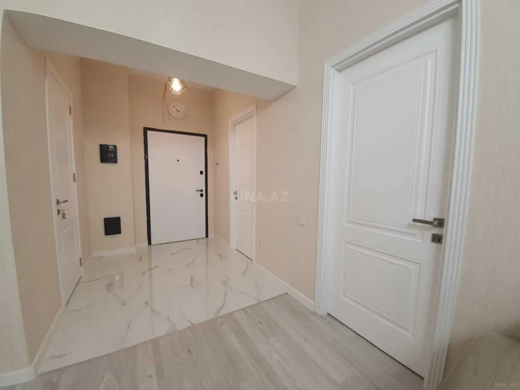 Kirayə verilir 2 otaqlı mənzil 85 m²