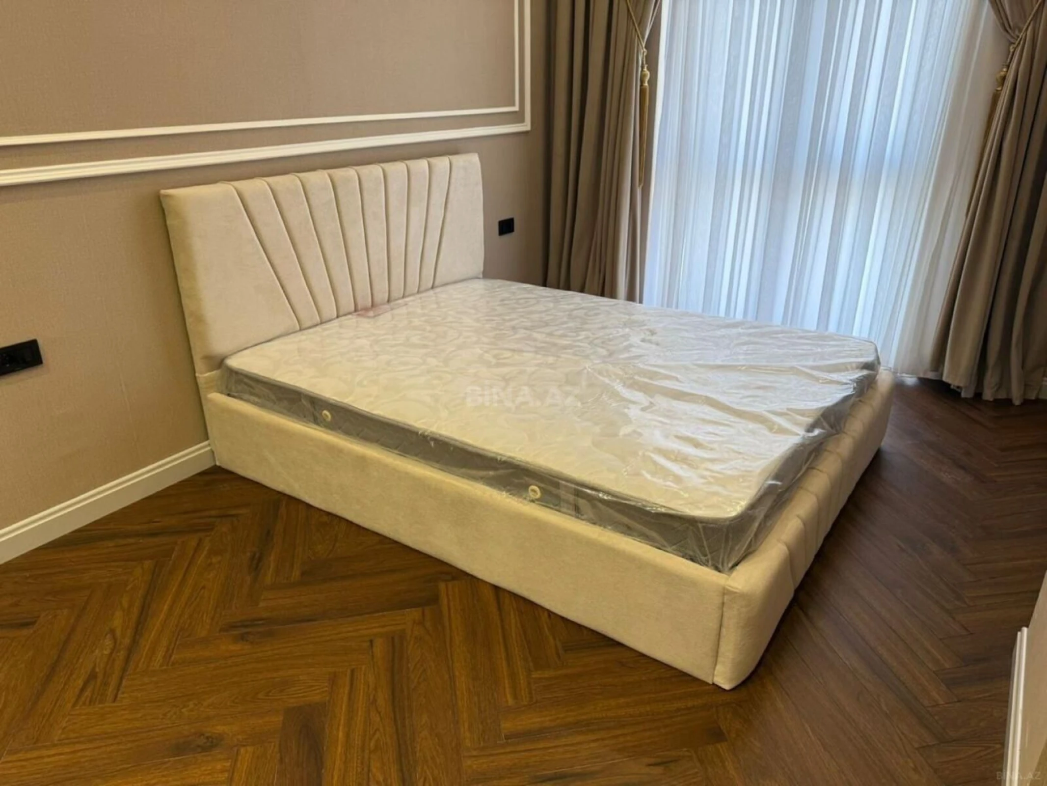 Kirayə verilir 3 otaqlı mənzil 125 m²