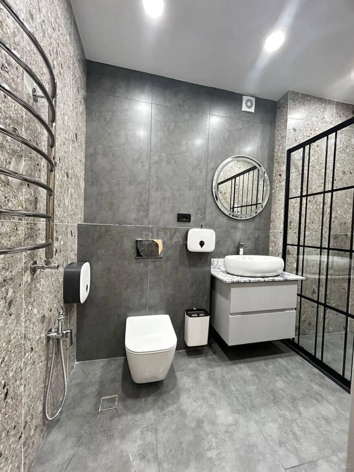 Kirayə verilir 3 otaqlı mənzil 125 m²
