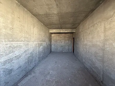 Satılır 2 otaqlı mənzil 97 m²