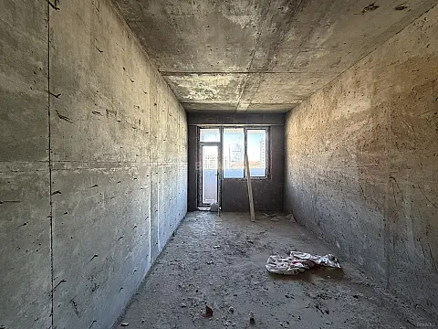 Satılır 2 otaqlı mənzil 97 m²