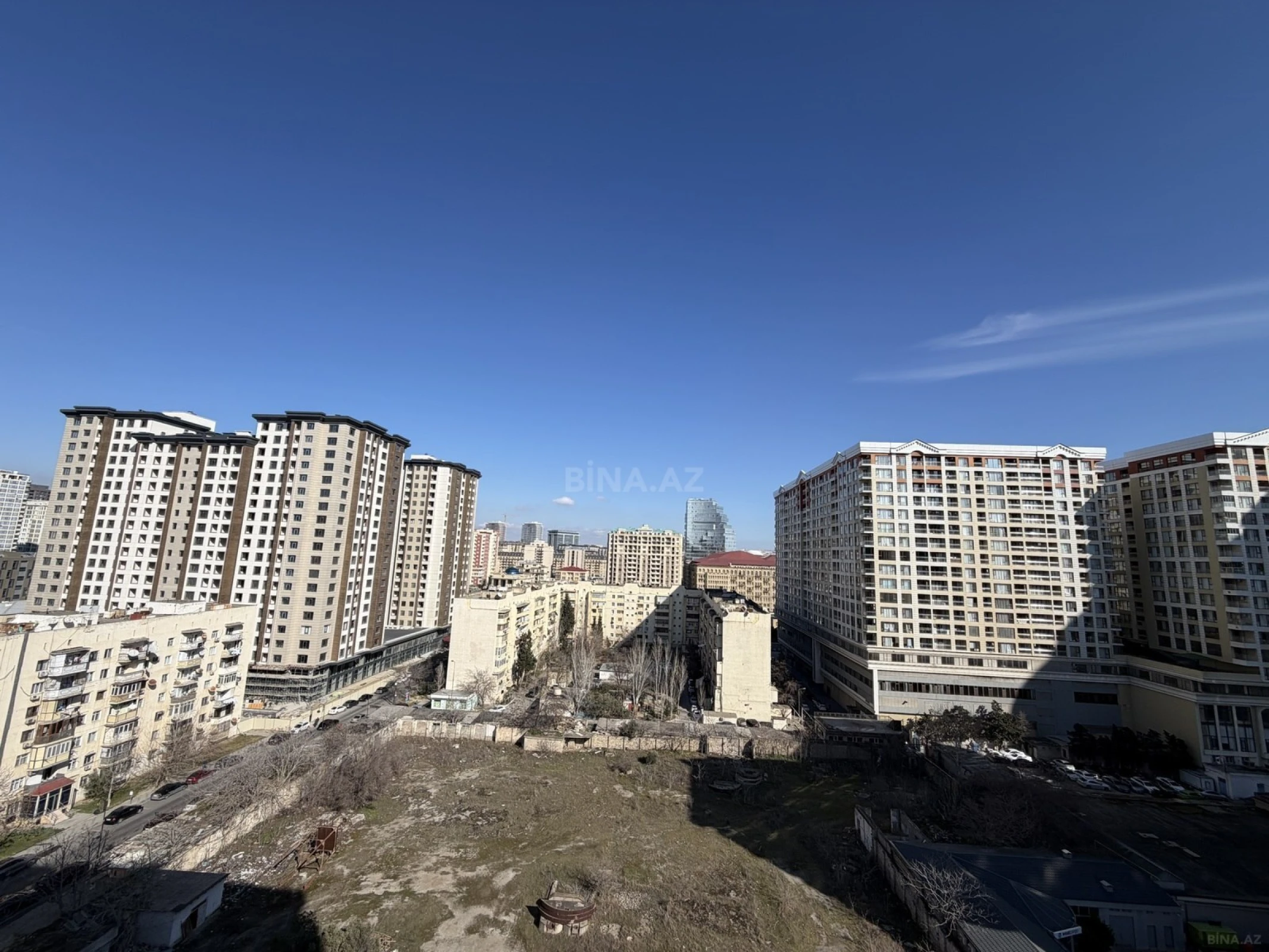 Satılır 2 otaqlı mənzil 97 m²