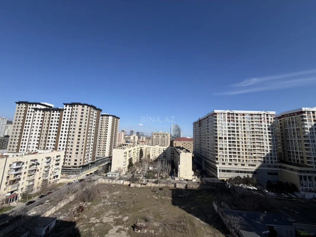 Satılır 2 otaqlı mənzil 97 m²