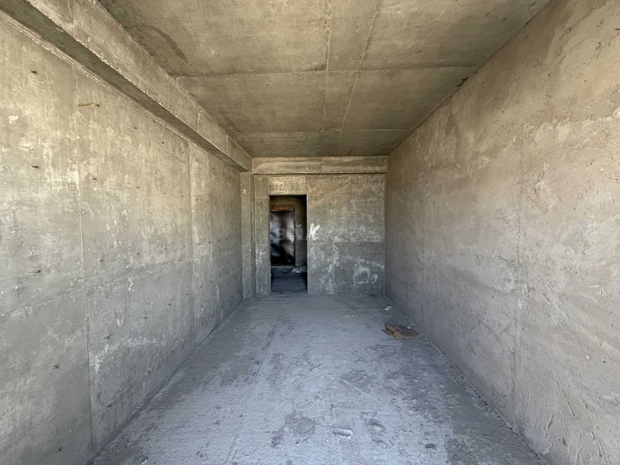 Satılır 2 otaqlı mənzil 97 m²