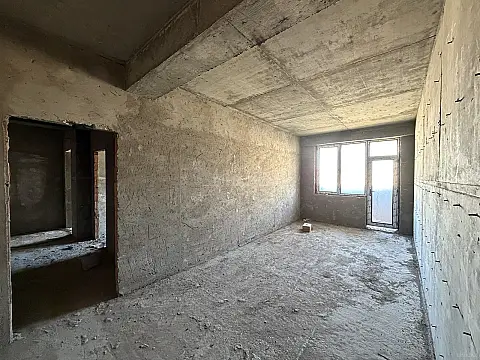 Satılır 2 otaqlı mənzil 97 m²