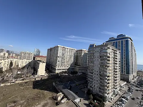 Satılır 2 otaqlı mənzil 97 m²