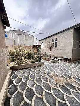 Satılır 3 otaqlı həyət evi 100 m²