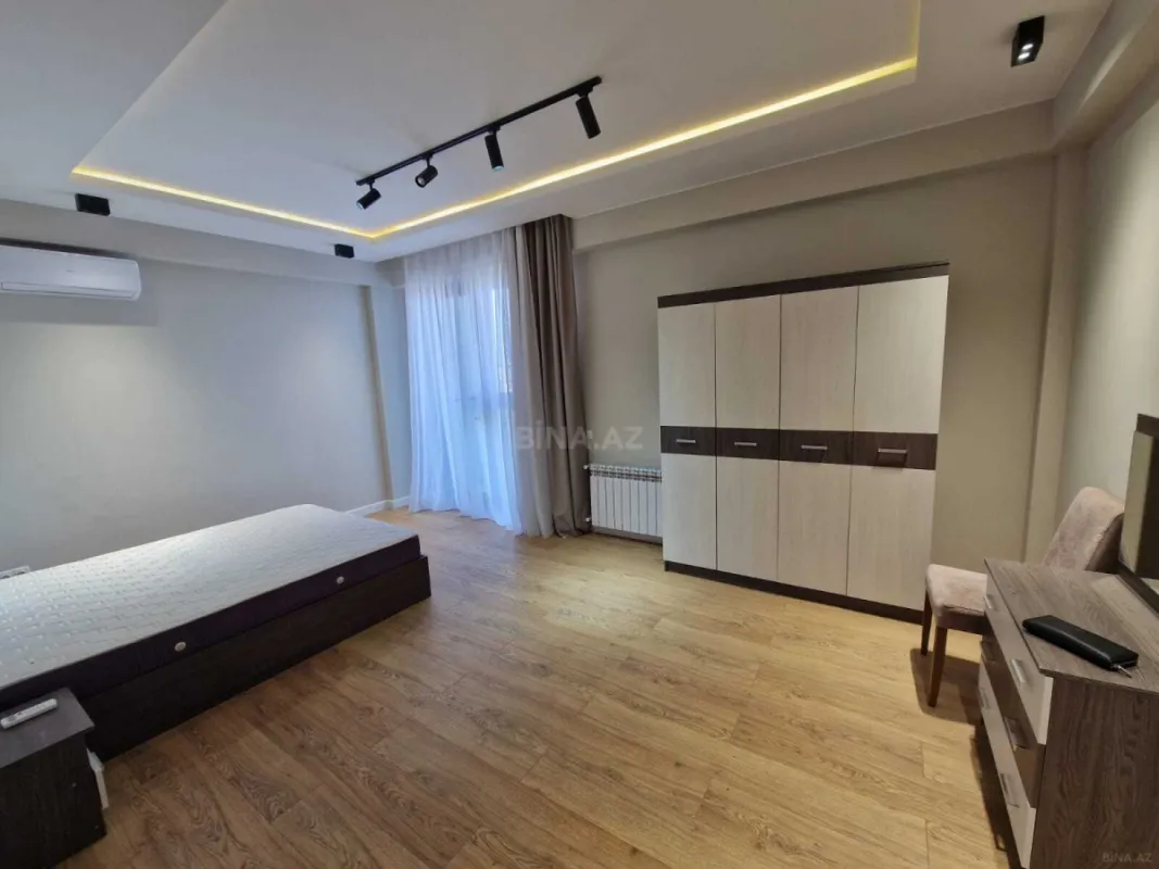 Kirayə verilir 2 otaqlı mənzil 95 m²
