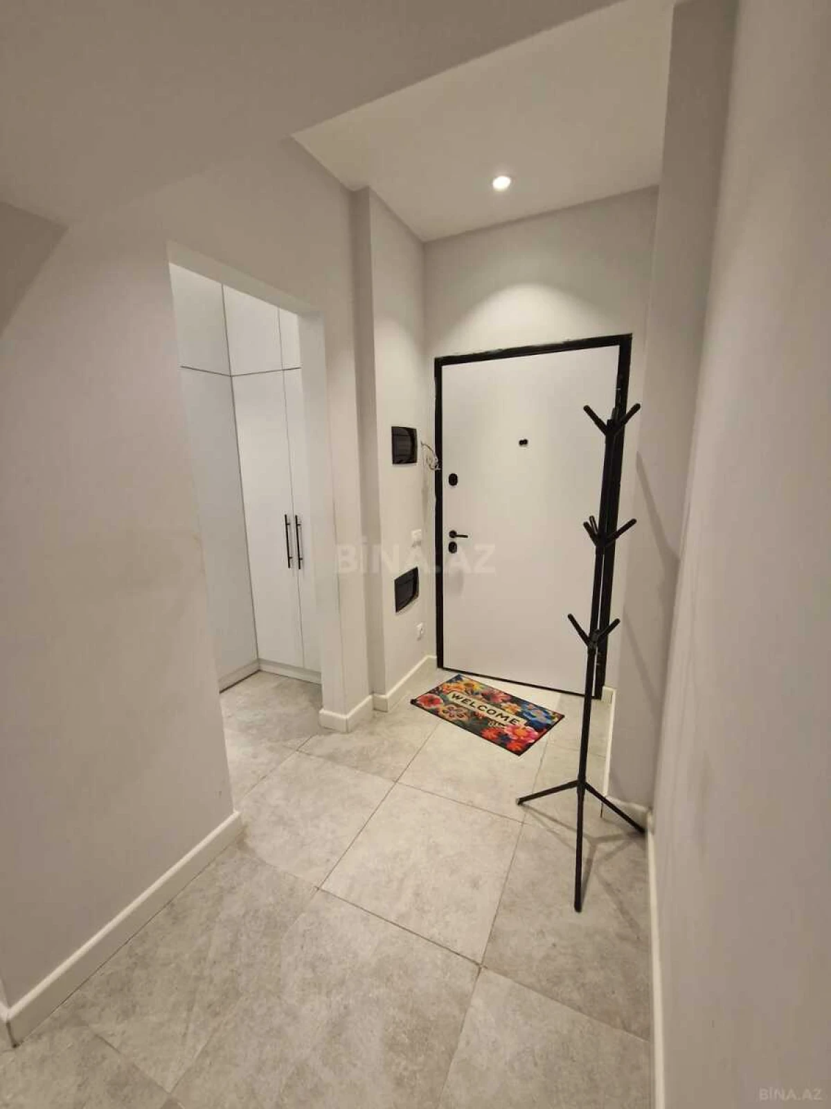 Kirayə verilir 2 otaqlı mənzil 95 m²