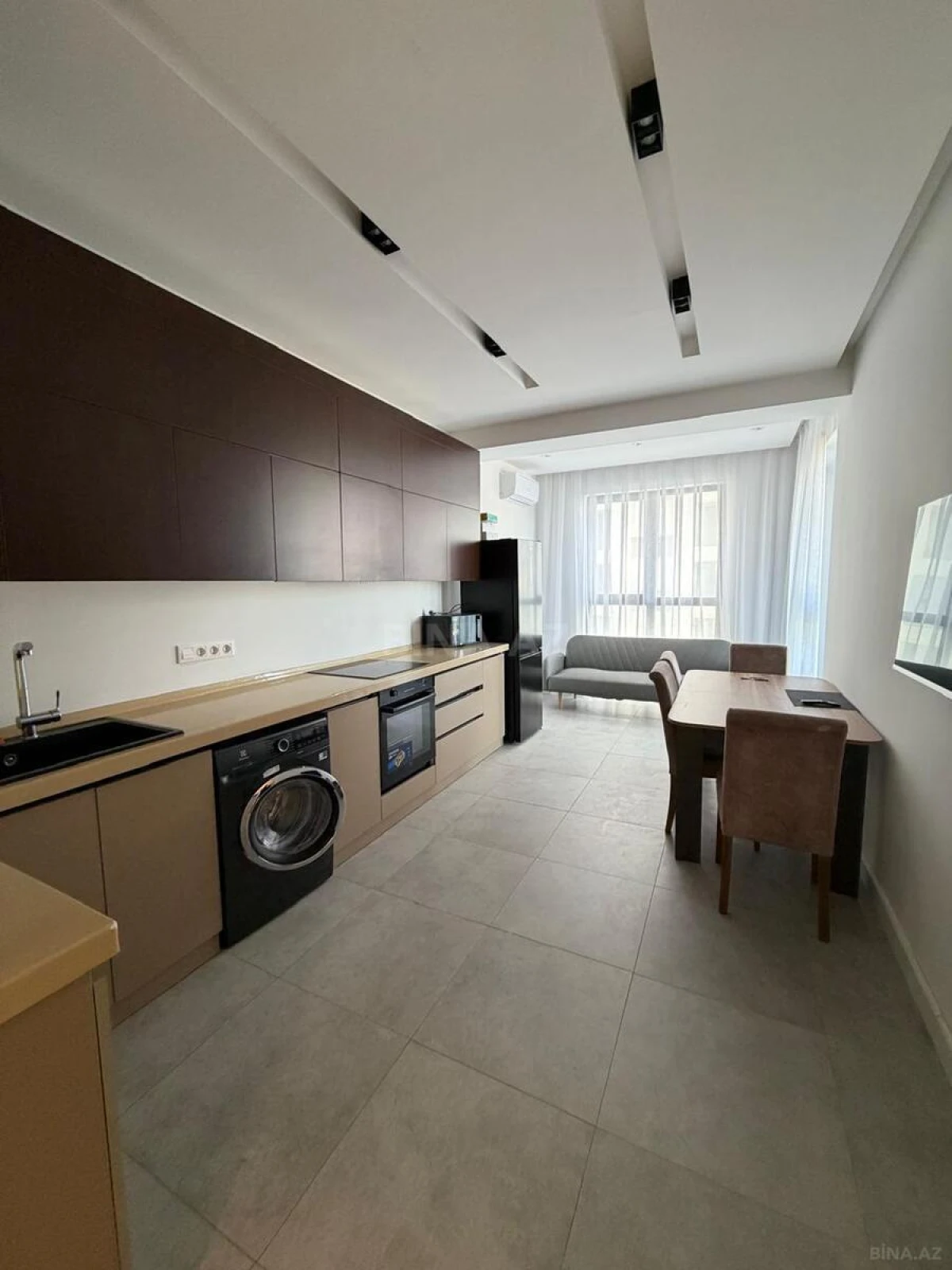 Kirayə verilir 2 otaqlı mənzil 95 m²