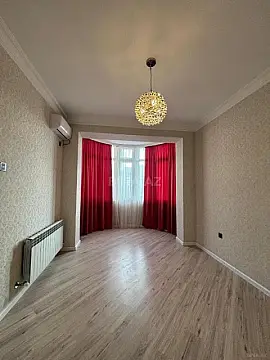 Satılır 5 otaqlı mənzil 192 m²