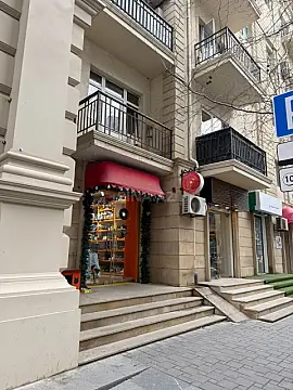 Satılır obyekt 67 m²