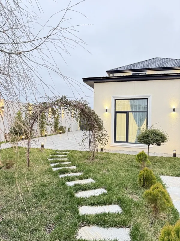 Satılır 4 otaqlı həyət evi 150 m²