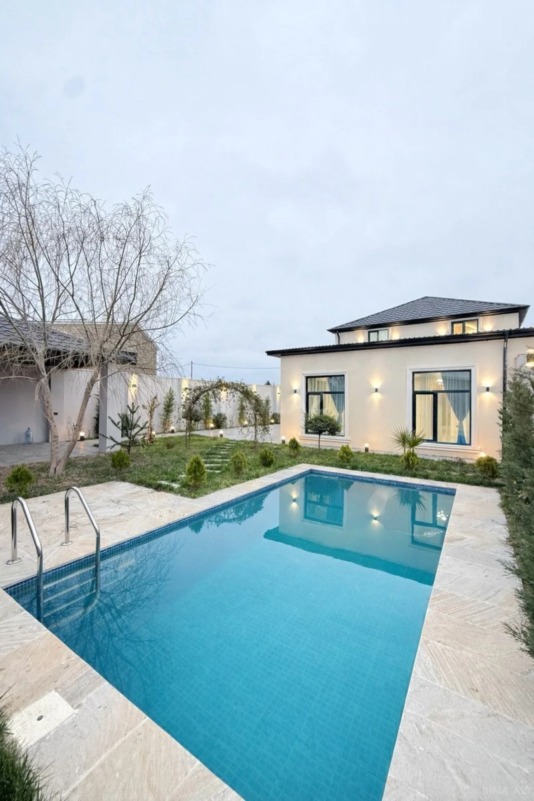 Satılır 4 otaqlı həyət evi 150 m²