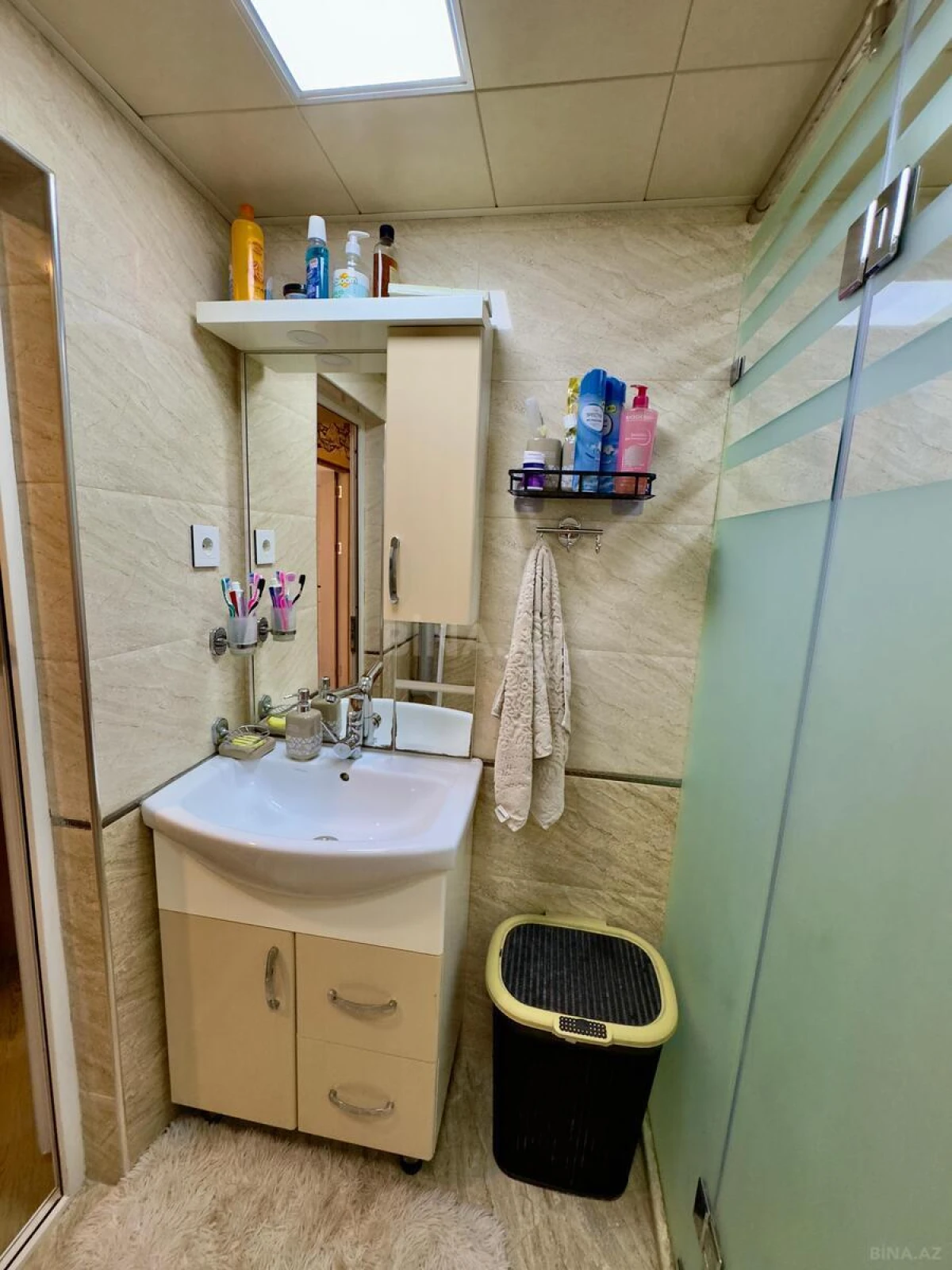 Kirayə verilir 2 otaqlı mənzil 50 m²