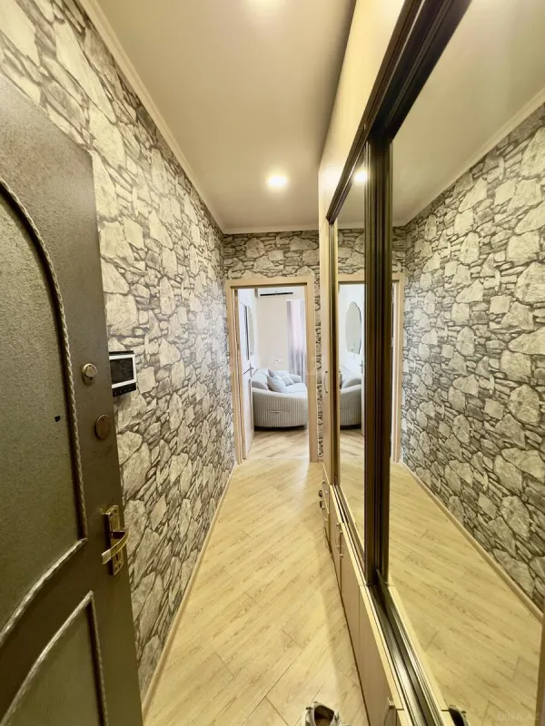 Kirayə verilir 2 otaqlı mənzil 50 m²