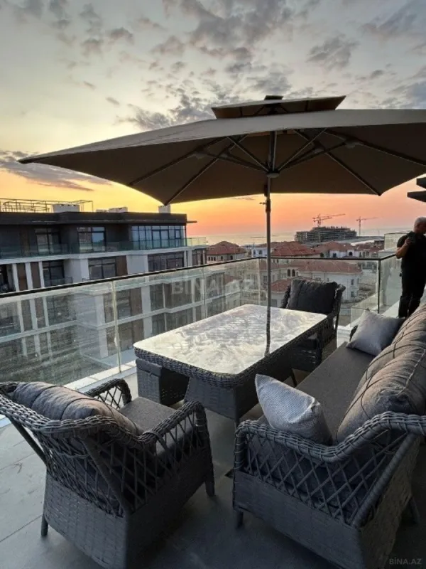 Kirayə verilir 3 otaqlı mənzil 130 m²